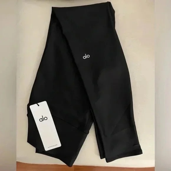 ALO Yoga Pants - Alo High Waist Airlift Legging Size Large NWT Black